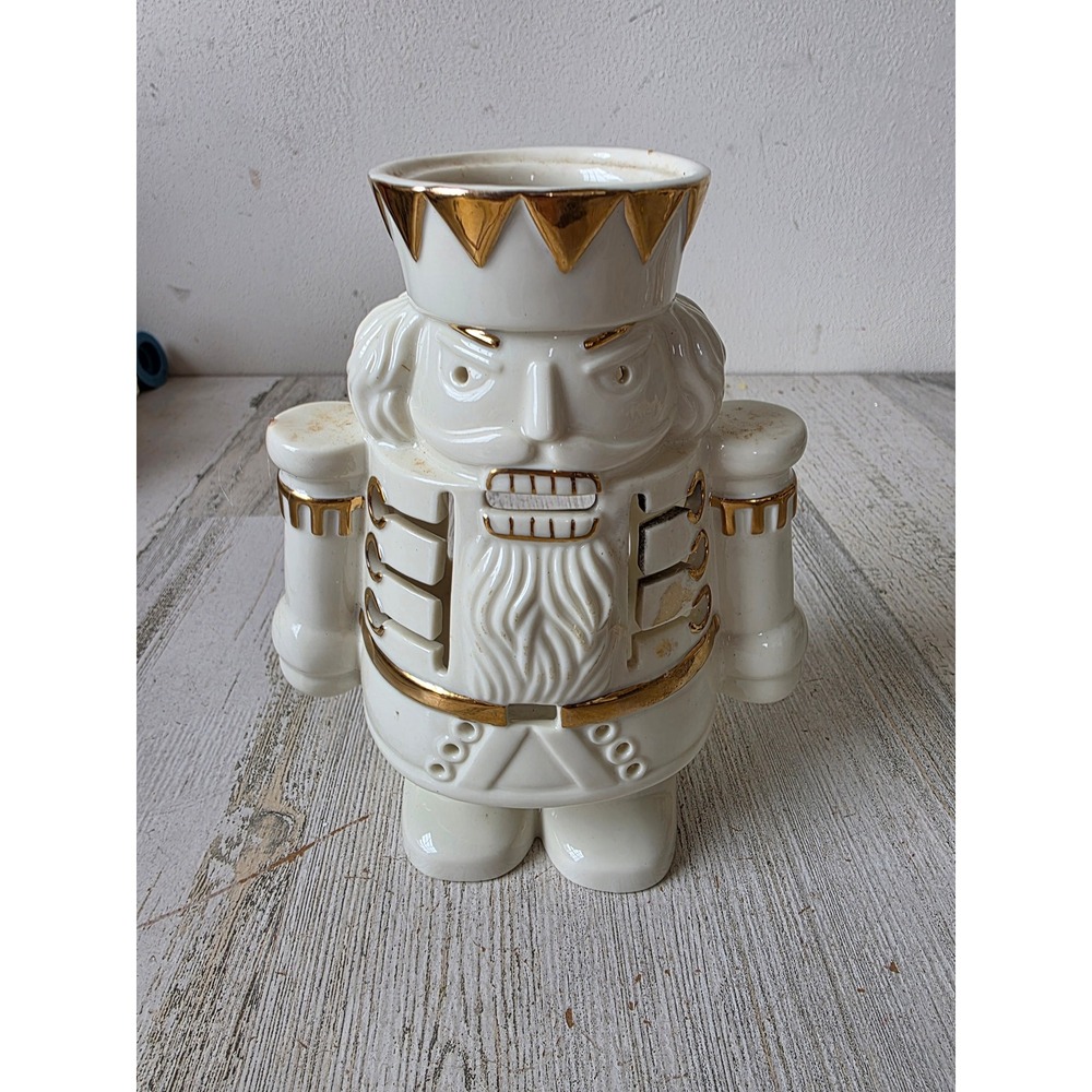 Mikasa ceramic votive nutcracker Xmas holiday Elegance fk001 China T holder